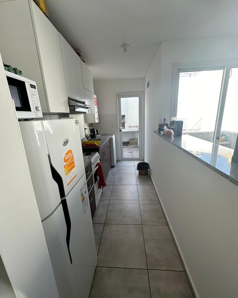 Excelente Ubicación Depto. en Venta de 2 Dorm. con en 24 de Septiembre 4