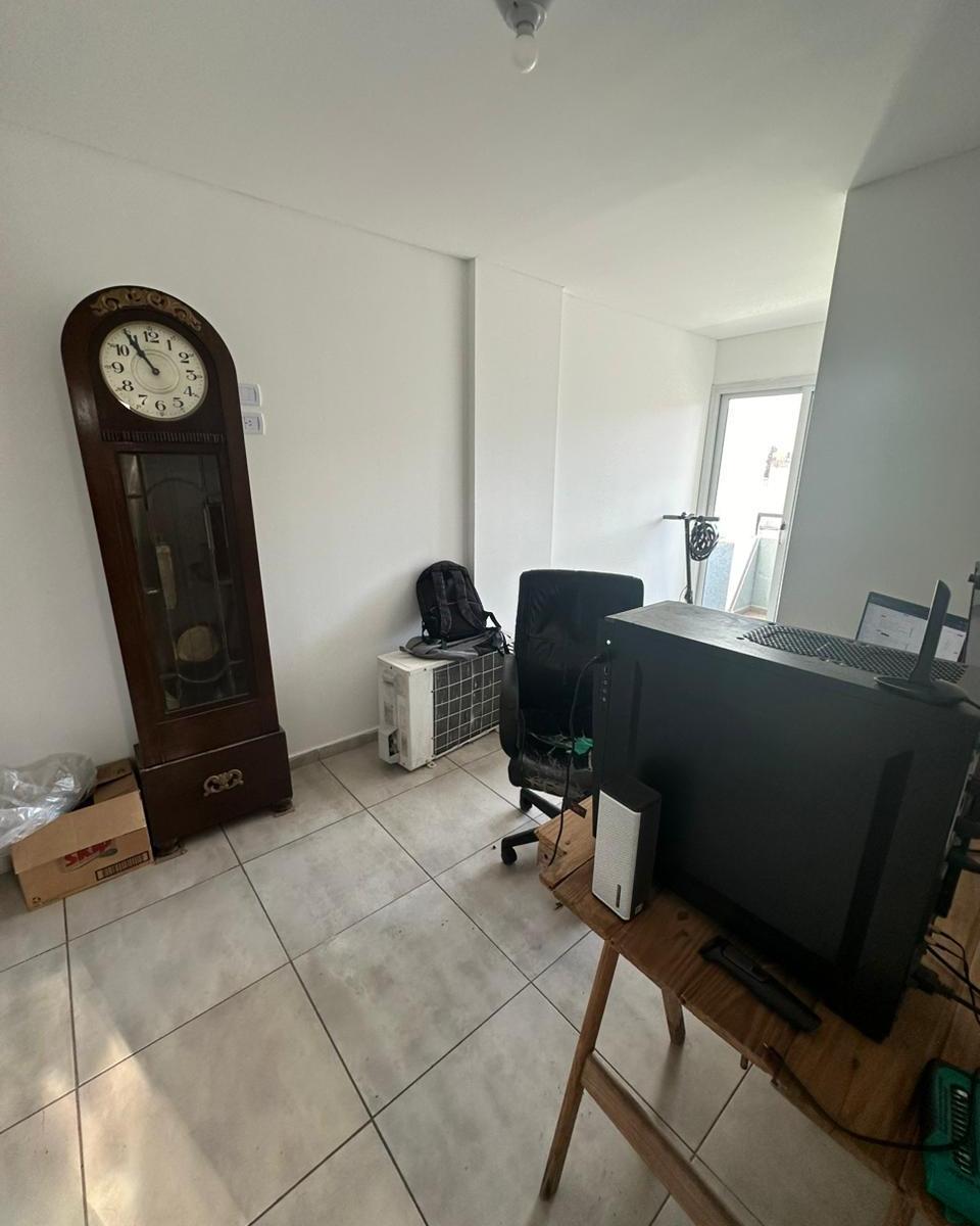 Excelente Ubicación Depto. en Venta de 2 Dorm. con en 24 de Septiembre 3