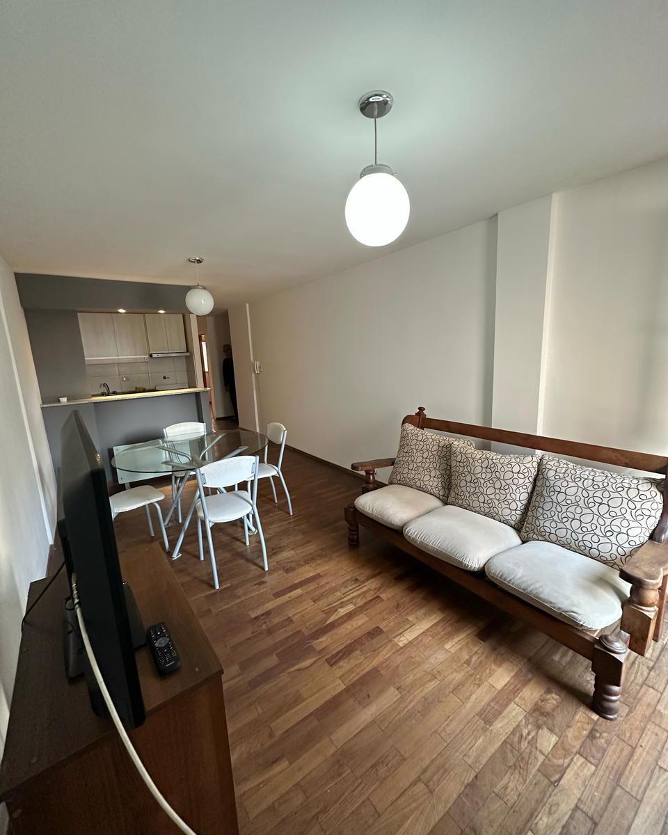 Depto en Venta, Centro. Dos Dorm. 1
