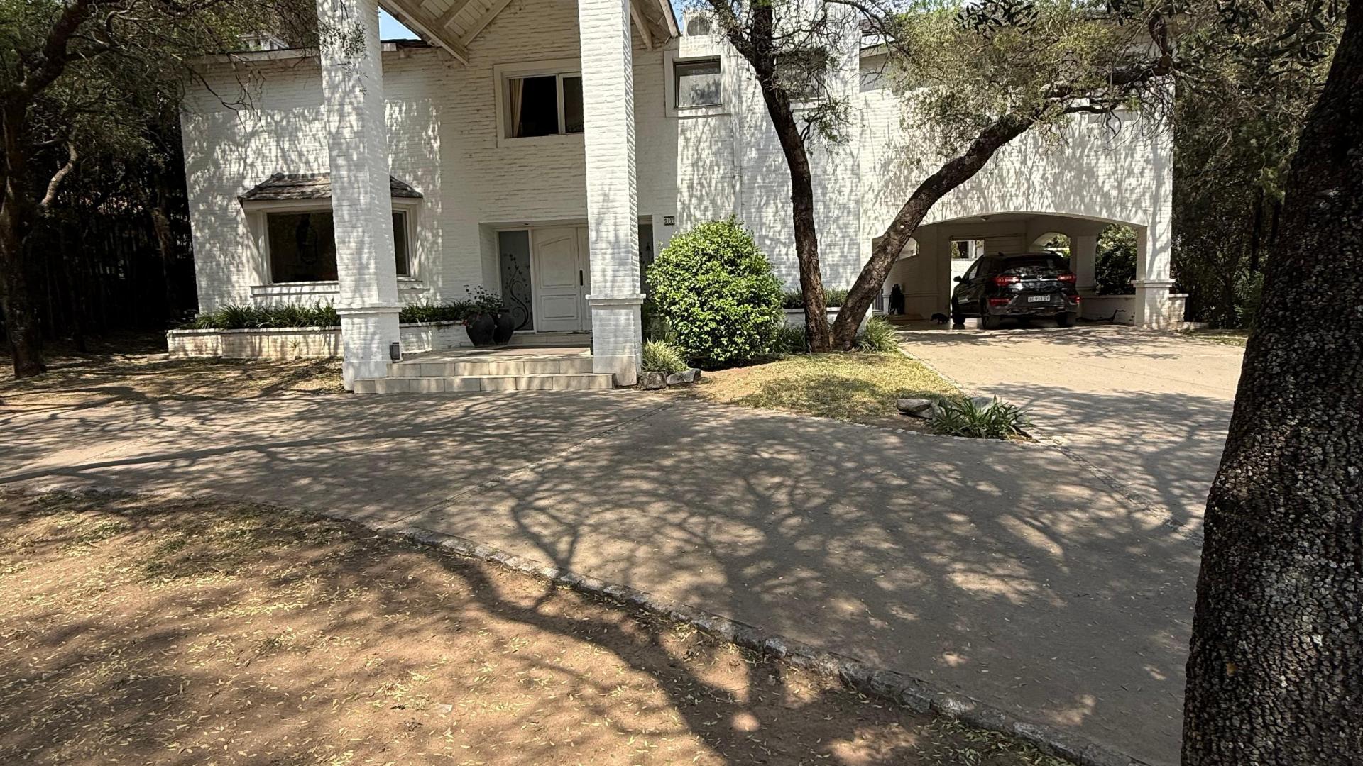 Casa en Venta LAS DELICIAS - Fondo GOLF