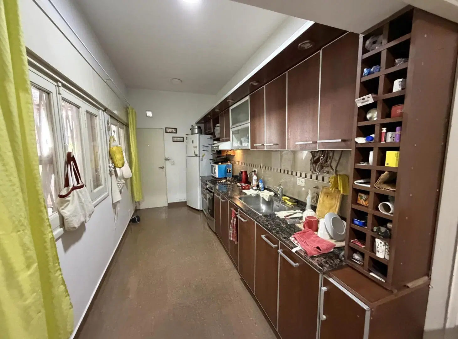 Juniors | Casa 3 dorm. con pileta y cochera para 3 vehículos | Excelente ubicación 2