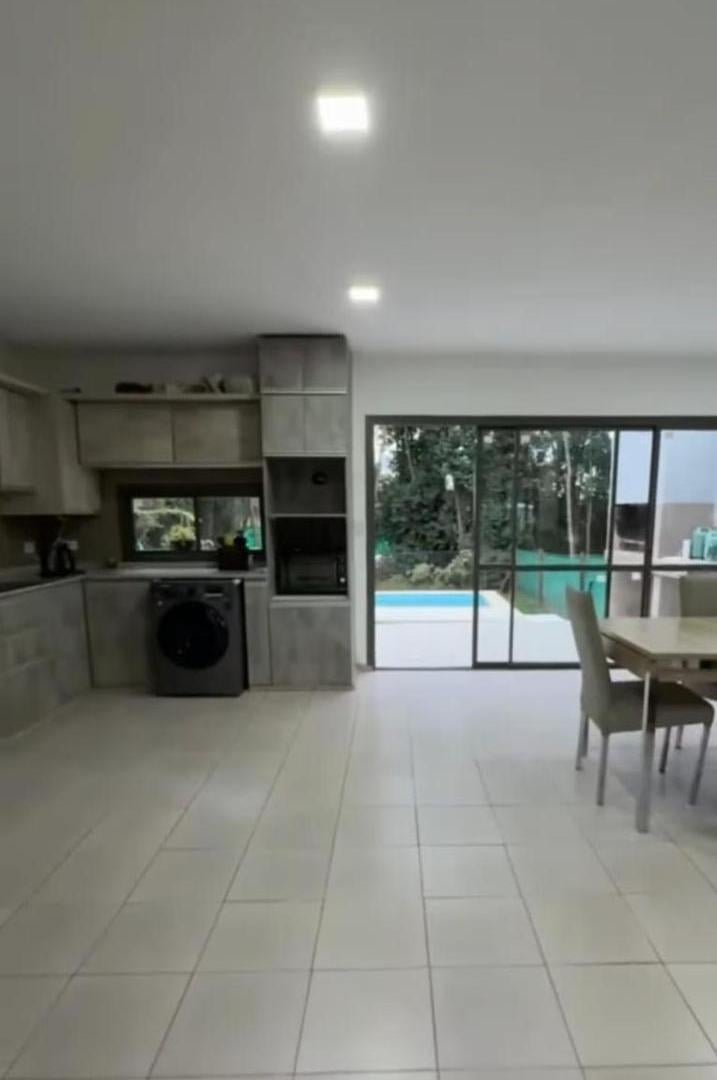 Foto de Villa Catalina | Casa 2 dorm. con pileta y amplio terreno | 500 m², imagen 3