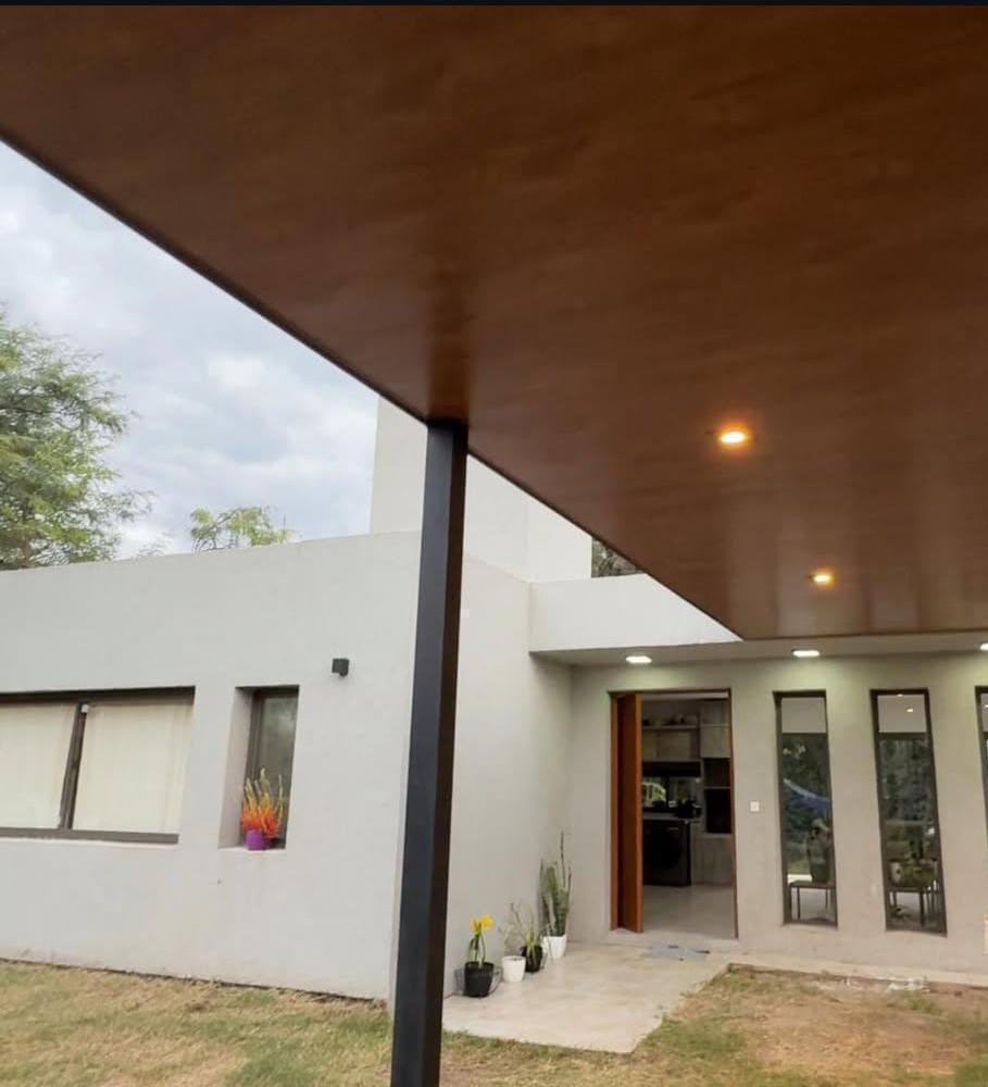 Foto de Villa Catalina | Casa 2 dorm. con pileta y amplio terreno | 500 m², imagen 2