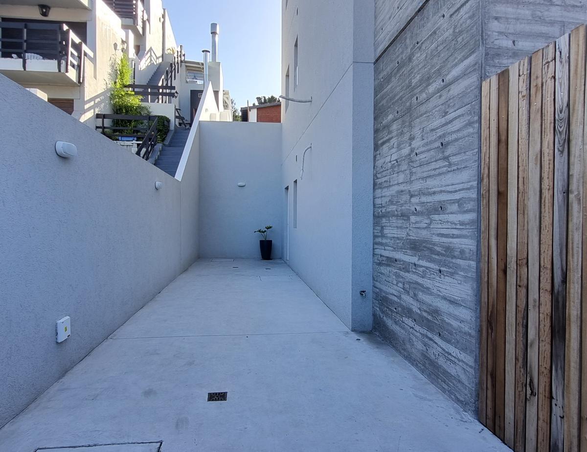 Moderno 2 Amb a Estrenar en Pinamar con pileta, cochera y baulera