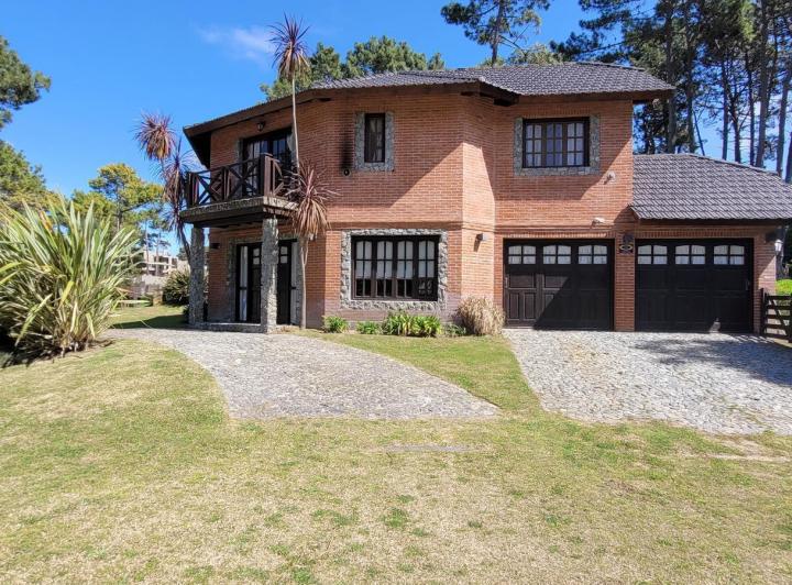 Casa Enero completo con pileta climatizada Pinamar Norte 4