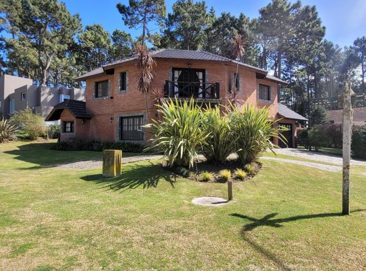 Casa Enero completo con pileta climatizada Pinamar Norte 1