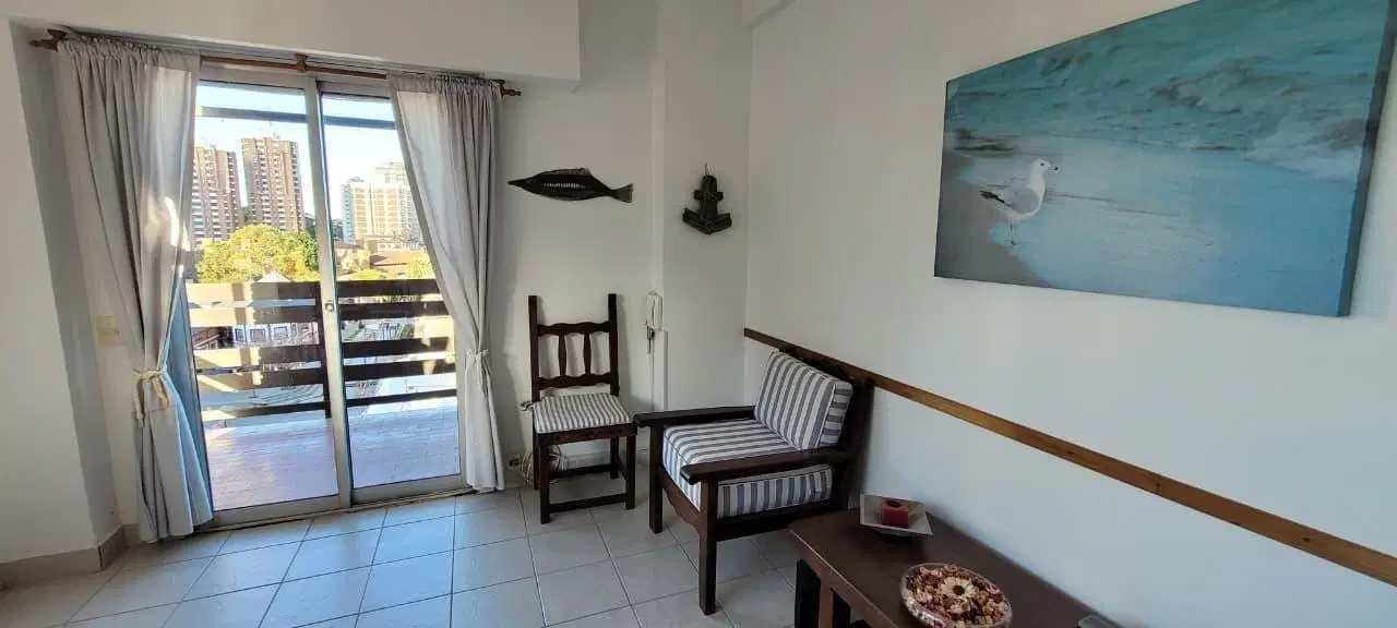 Venta Depto 3 Ambientes con cochera en el centro de Pinamar 3