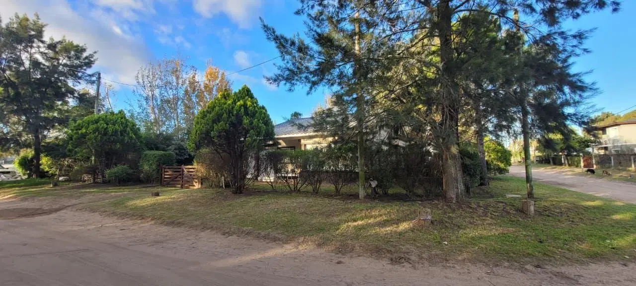 Casa en venta en Oportunidad con gas natural 2