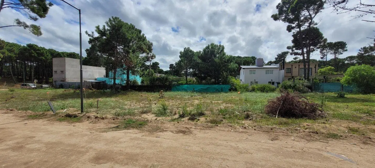Lote en Pinamar oportunidad con buena orientación toma vehiculo 3
