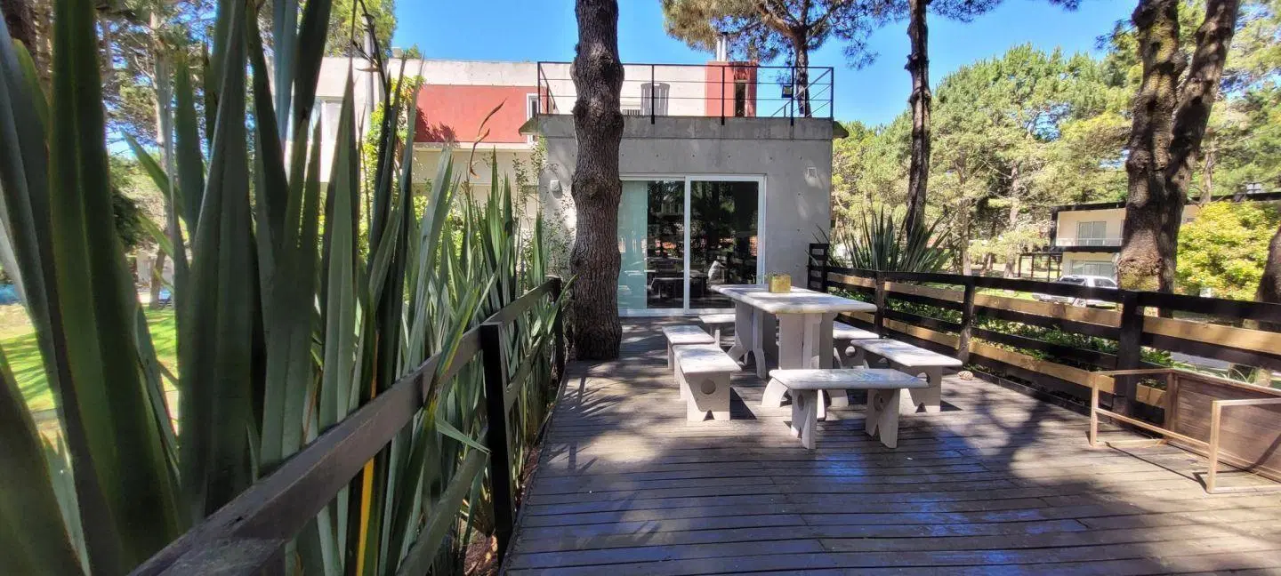 Venta Casa de estilo minimalista en la Herradura c/ Pileta Climatizada 2
