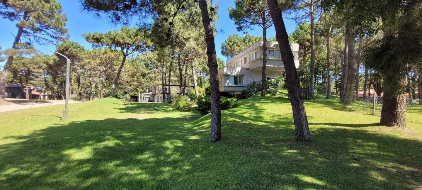 Venta Casa de estilo minimalista en la Herradura c/ Pileta Climatizada 5