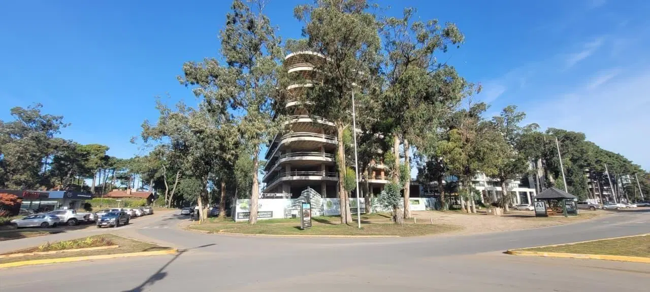 Venta departamento en Pozo 3 amb/ con cochera. FINANCIACION 8