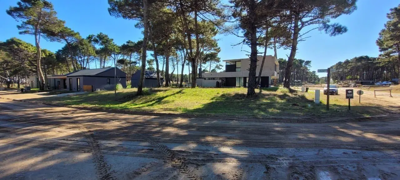 Lote en Barrio Cerrado Pioneros- Pinamar / Consulte Financiación 4