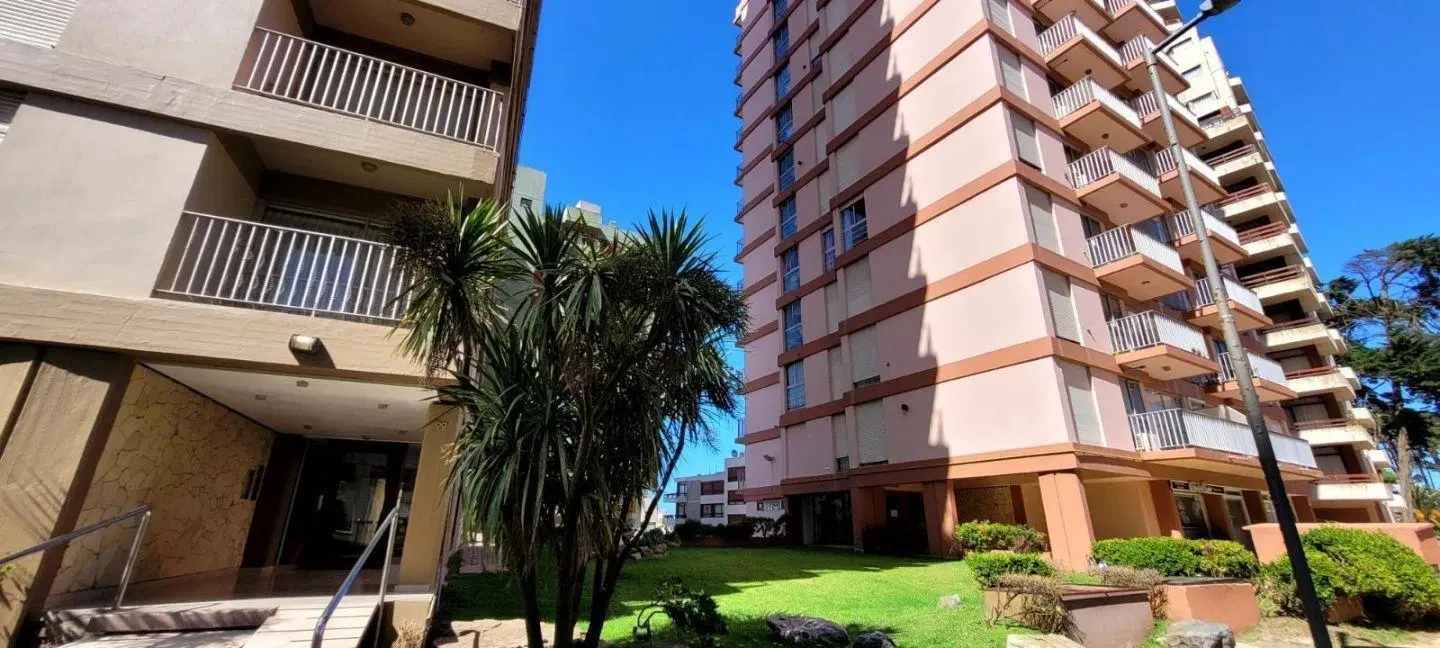 ALQUILER  ANUAL Dpto en pleno centro de Pinamar 2