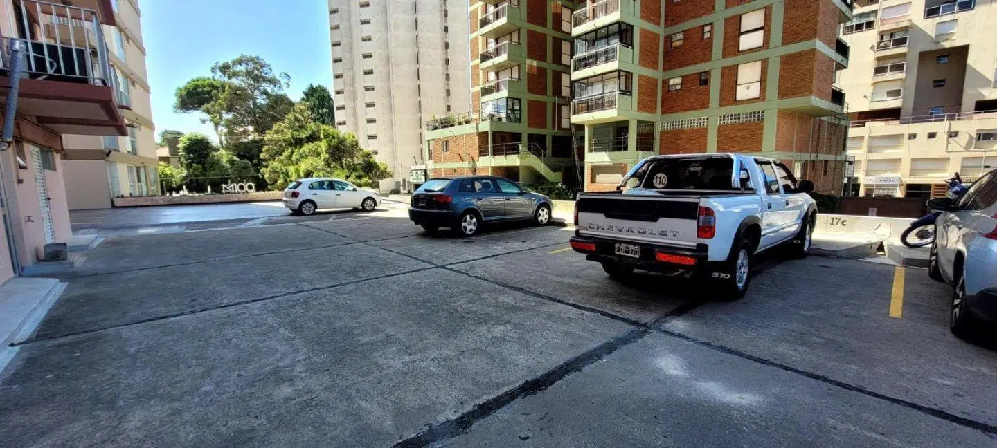 ALQUILER  ANUAL Dpto en pleno centro de Pinamar 3