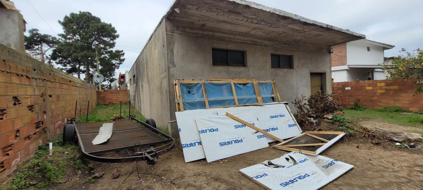 Foto de Venta de Galpón en Pinamar con departamentos a construir, imagen 2