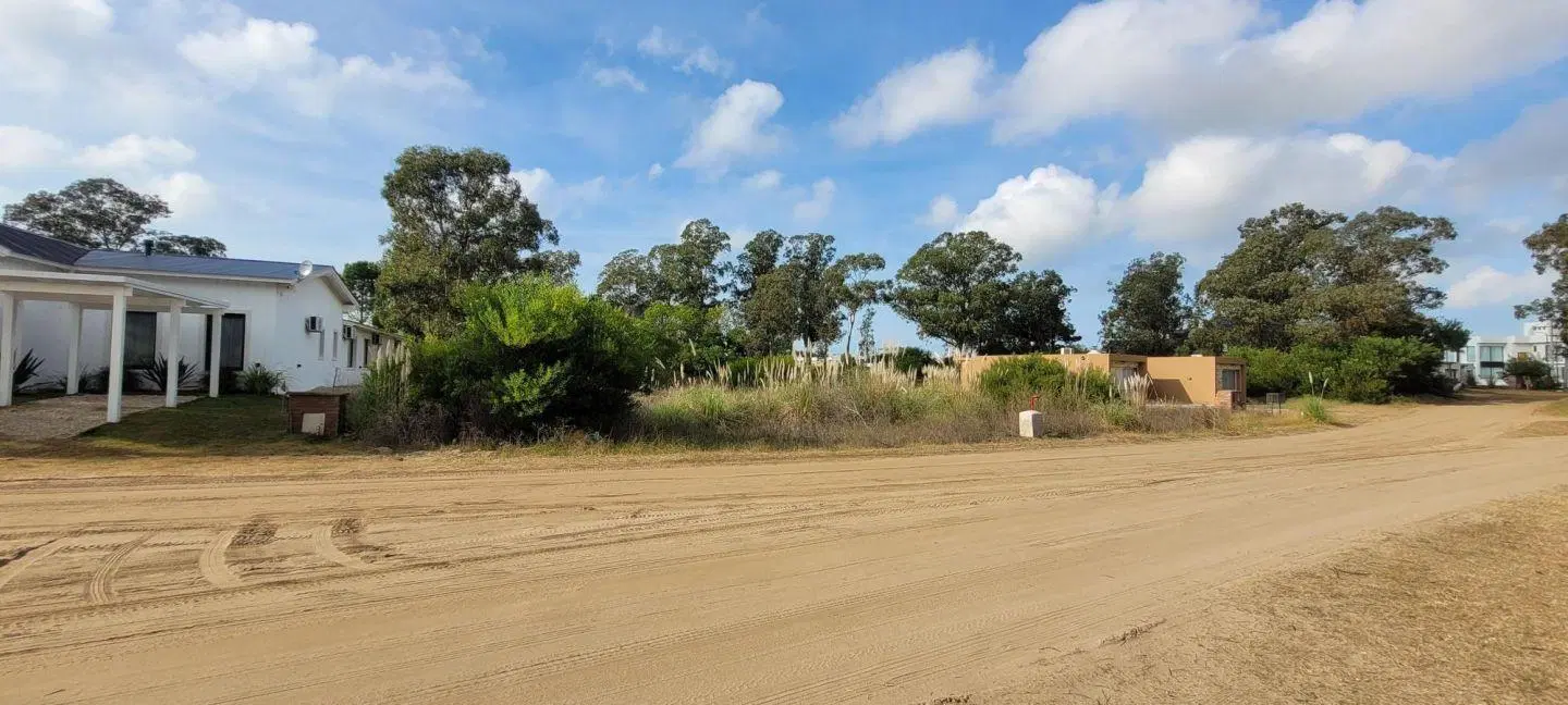 Se Venden 2 Lotes juntos en  Costa Esmeralda - Senderos III 2