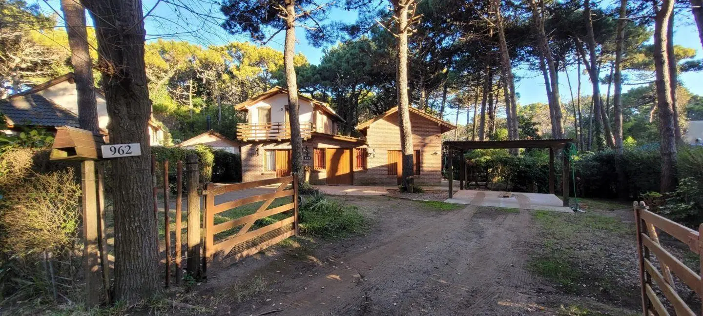 Casa en oportunidad - Pinamar Norte con Gas Natural 2