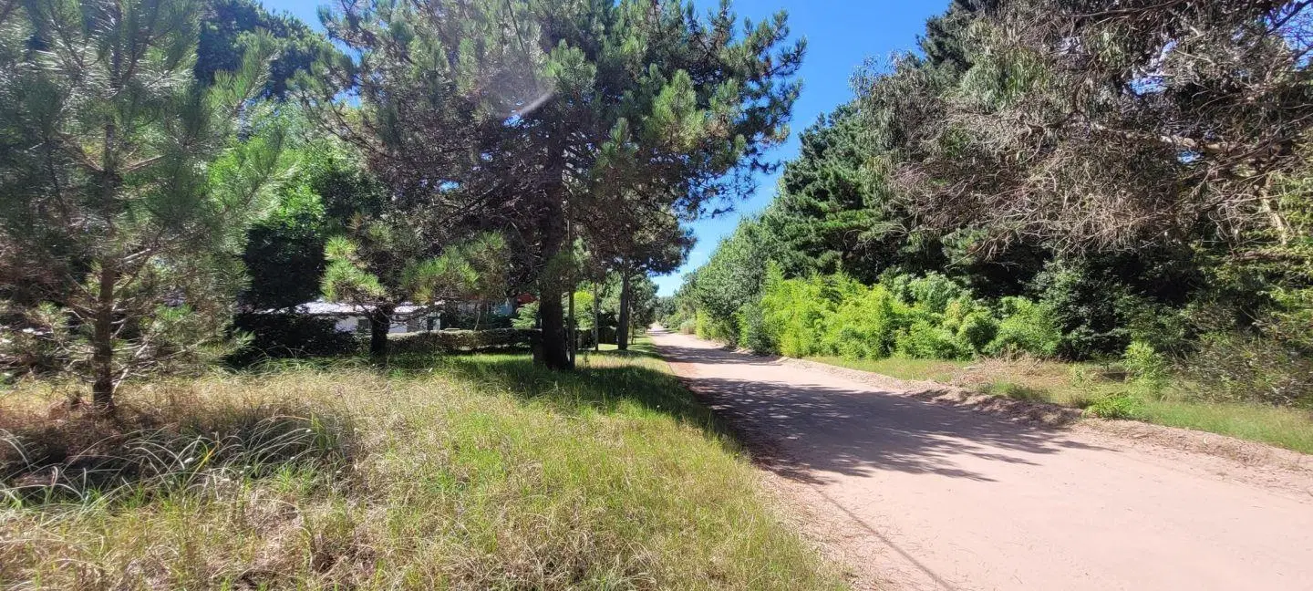 Vendo 2 lotes en Valeria del Mar a metros del mar 3