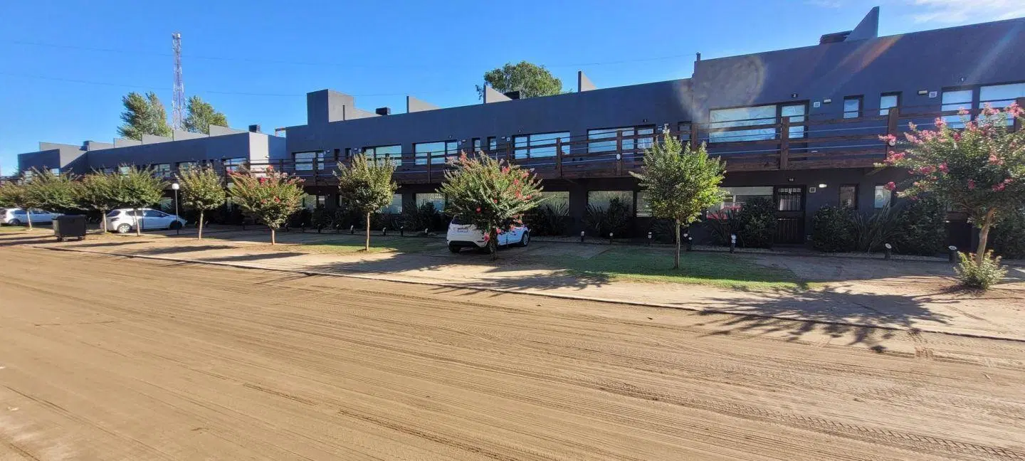 DEPARTAMENTO EN COMPLEJO OLAS CON JARDIN PROPIO OSTENDE-VALERIA 4
