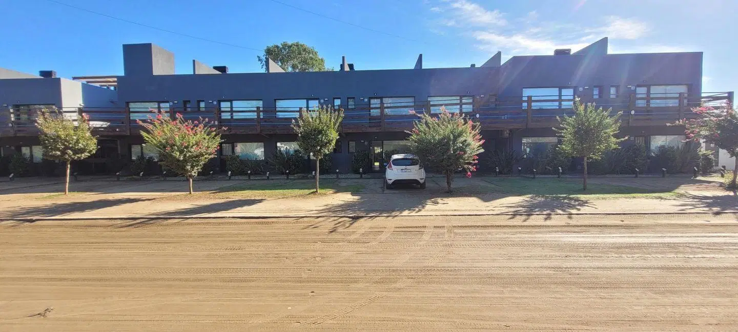 DEPARTAMENTO EN COMPLEJO OLAS CON JARDIN PROPIO OSTENDE-VALERIA 5