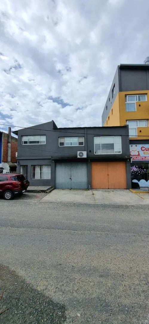 Venta - Galpon y Departamentos - Pinamar 2