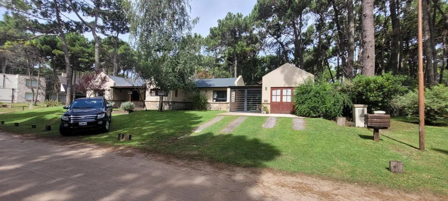 Casa a la Venta en Pinamar norte, Permuta o Financia 5