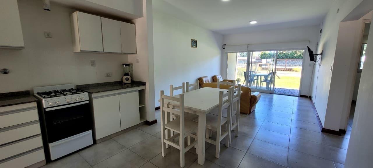 Foto de Vendo depto 3 ambientes ¡Como una casa, seguridad de un complejo!, imagen 2