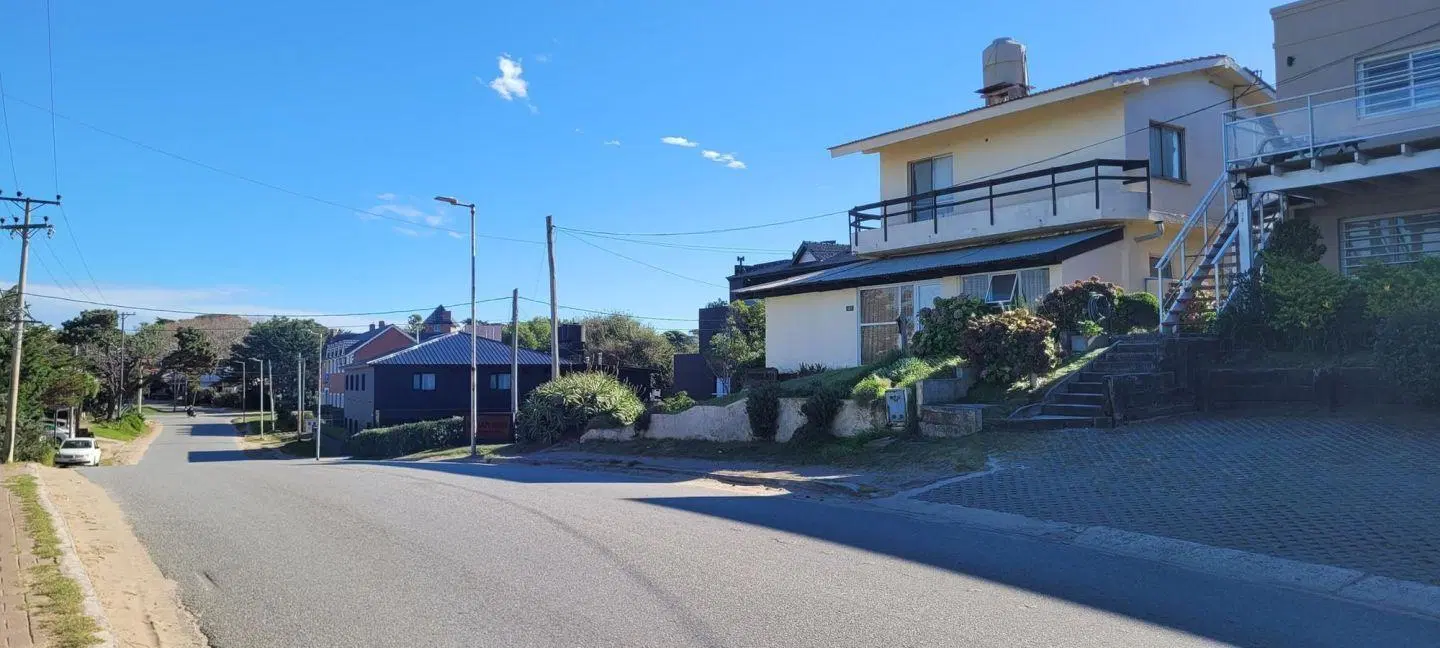 Lote multifamiliar-comercial a metros del Mar y de Pinamar 2