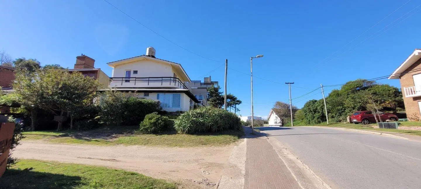Lote multifamiliar-comercial a metros del Mar y de Pinamar 4