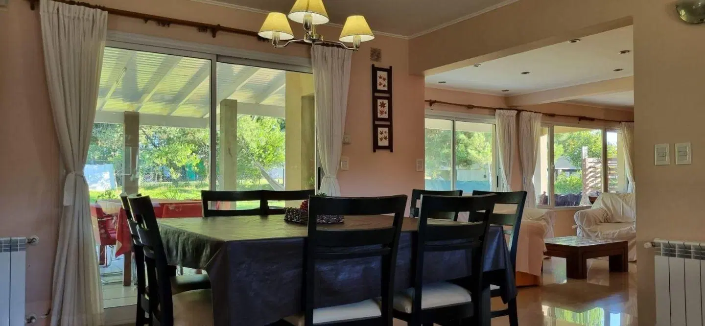 VENTA CASA EN EL BARRIO B5  Pinamar 3