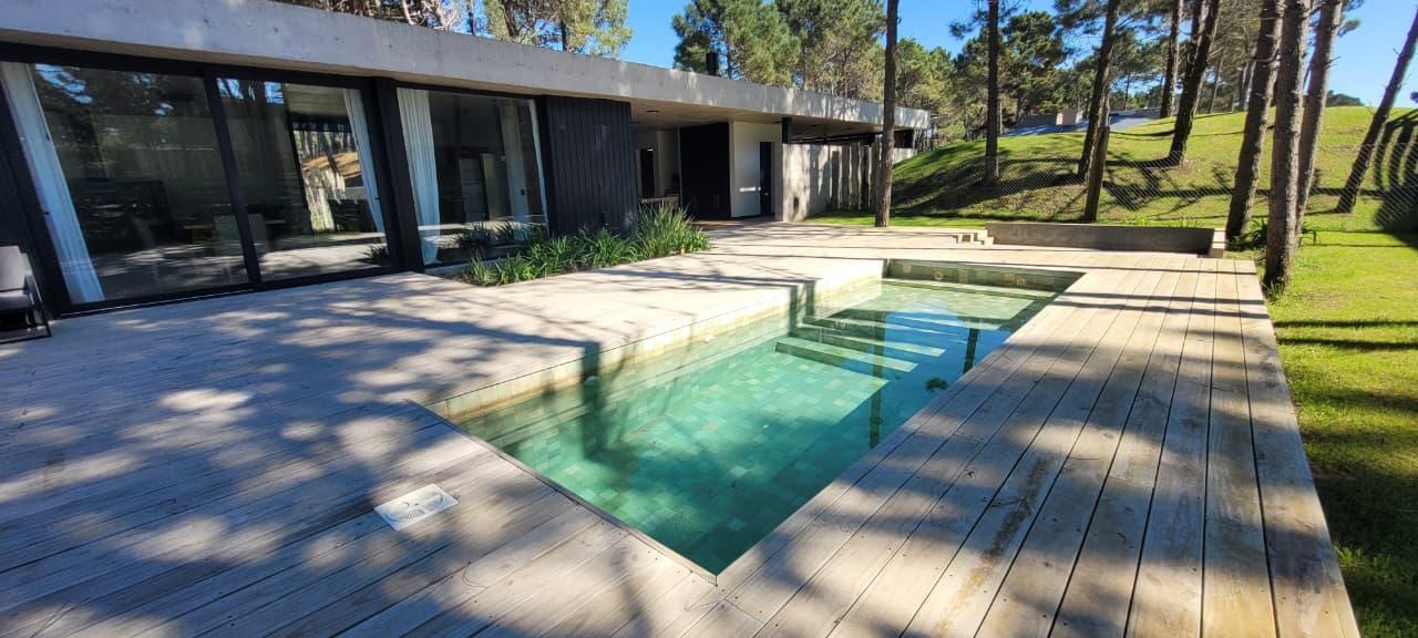 Foto de Vendo Casa Moderna y de estilo en Pioneros, imagen 4