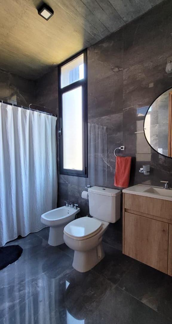 Foto de VENTA Y ALQUILER TEMPORADA 2027 CASA EN BARRIO PIONEROS, imagen 5