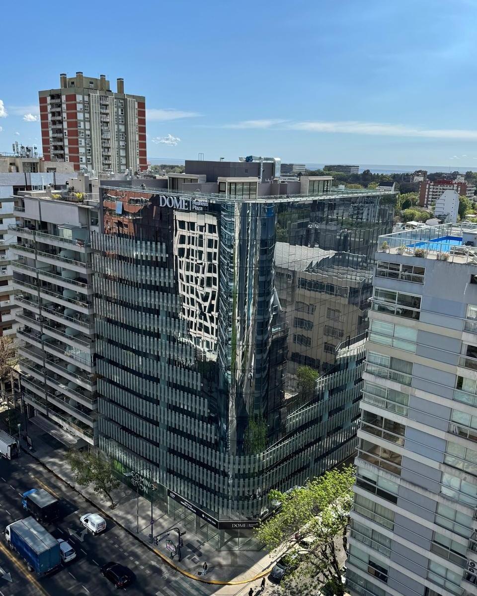 Oficina Premium en Dome Business Plaza en Ubicación Única 3