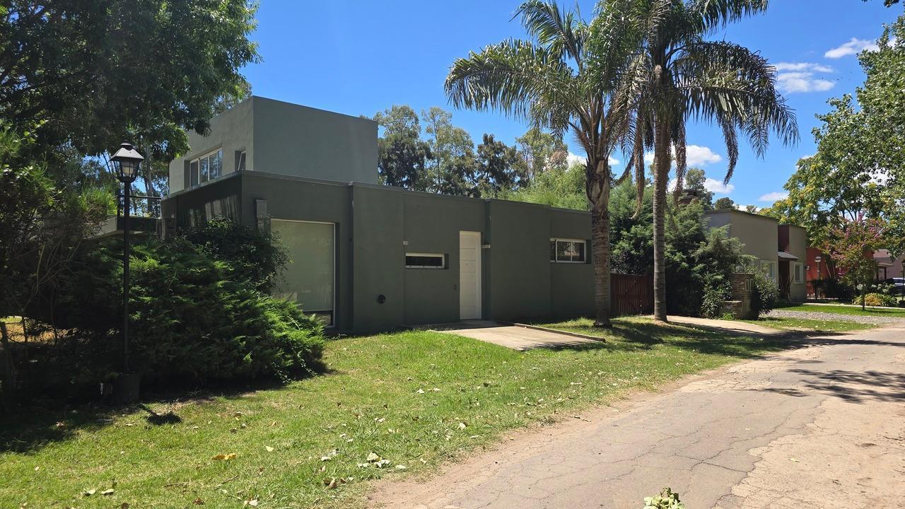 Casa en Venta en Barrio Los 3 Coniles