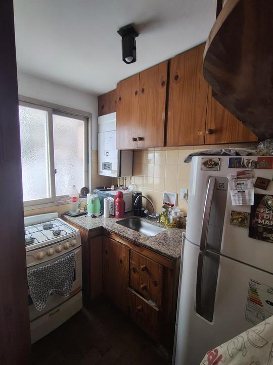 Monoambiente luminoso con cocina independiente sobre Av. Gaona – Ramos Mejía
