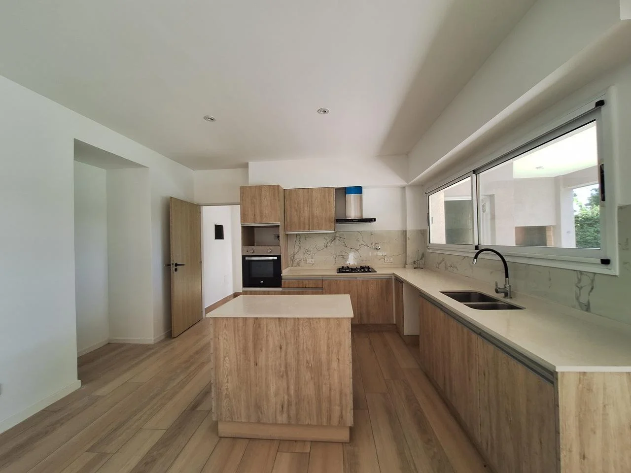 Foto de Casa en alquiler anual en el Cantón, imagen 3