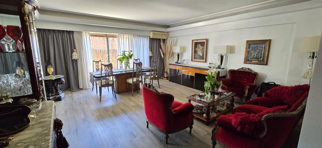 Venta Departamento 4 Ambientes con Dependencia y Cochera Almagro