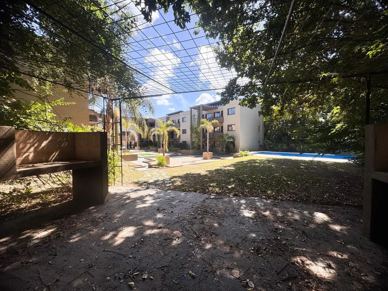 Departamento dos ambientes, pileta, Escobar centro 4