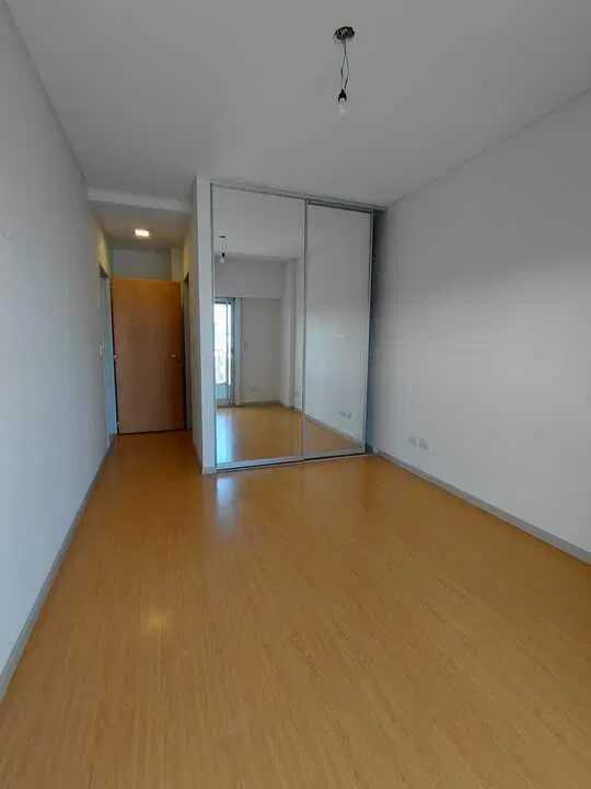 Venta – 3 Ambientes – Departamento – Parque Chacabuco – Balcón aterrazado y cochera doble 4