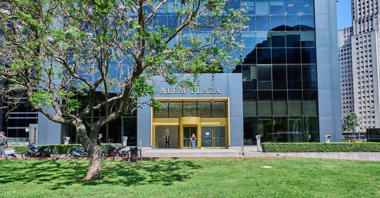 Oficina en Avenida Leandro N. Alem 800