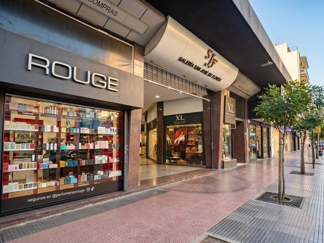 LOCAL COMERCIAL - GALERIA SAN JOSE DE FLORES - PASILLO CENTRAL 3