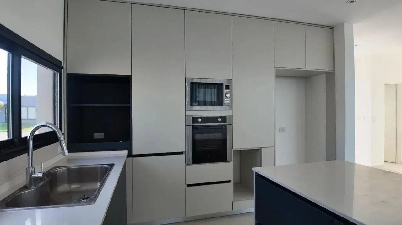 Venta Casa 4 ambientes, San Sebastián, área 8 3