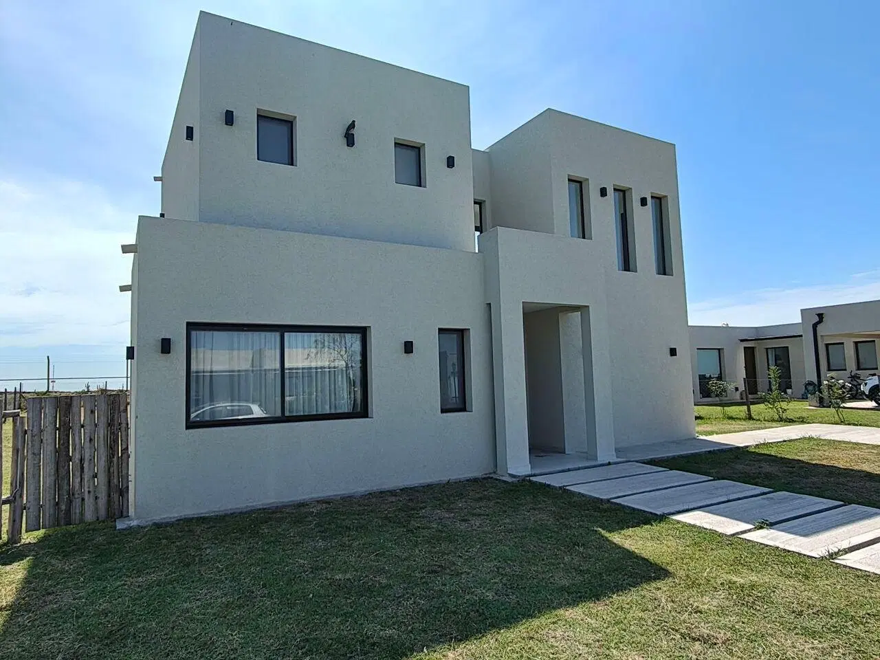 Venta Casa 4 ambientes, San Sebastián, área 8 5