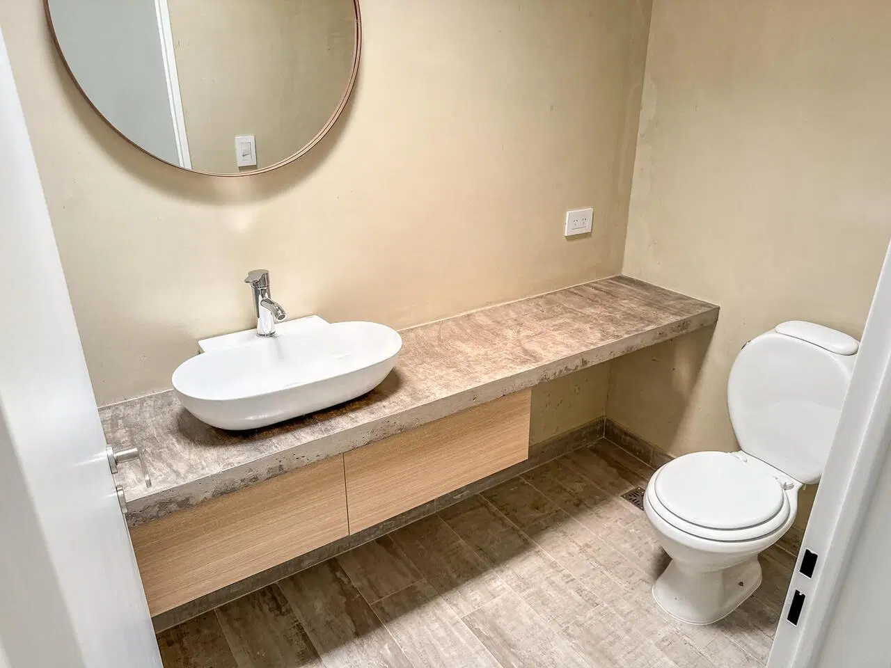 Venta Casa 5 ambientes, San Sebastián, área 7 5