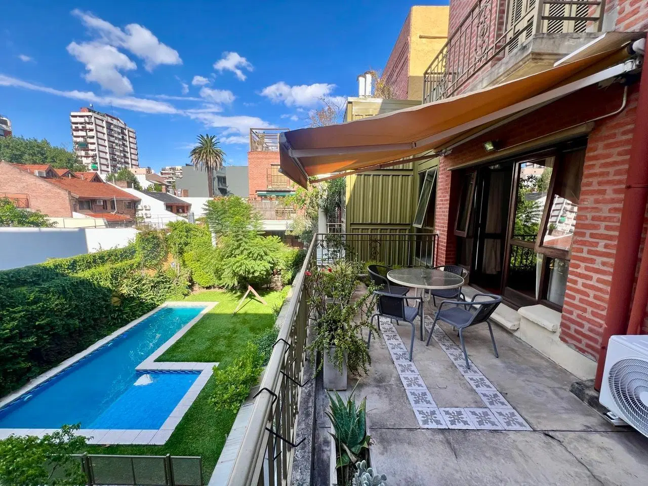 Venta – 4 ambientes – Triplex – Colegiales – Terraza con parrilla, 2 cocheras y amenities en 5
