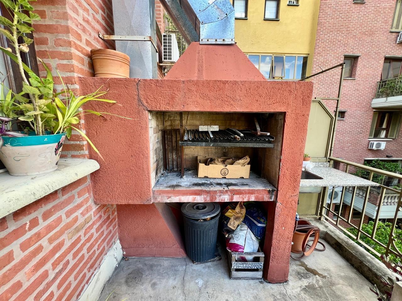 Foto de Venta – 4 ambientes – Triplex – Colegiales – Terraza con parrilla, 2, imagen 1