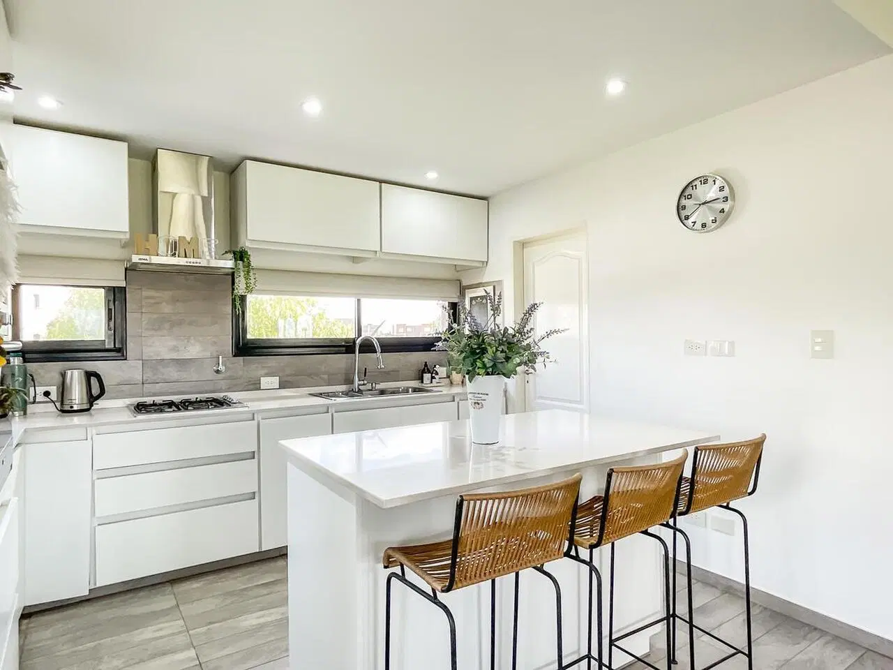 Venta Casa 4 ambientes, San Sebastián, área 1 4