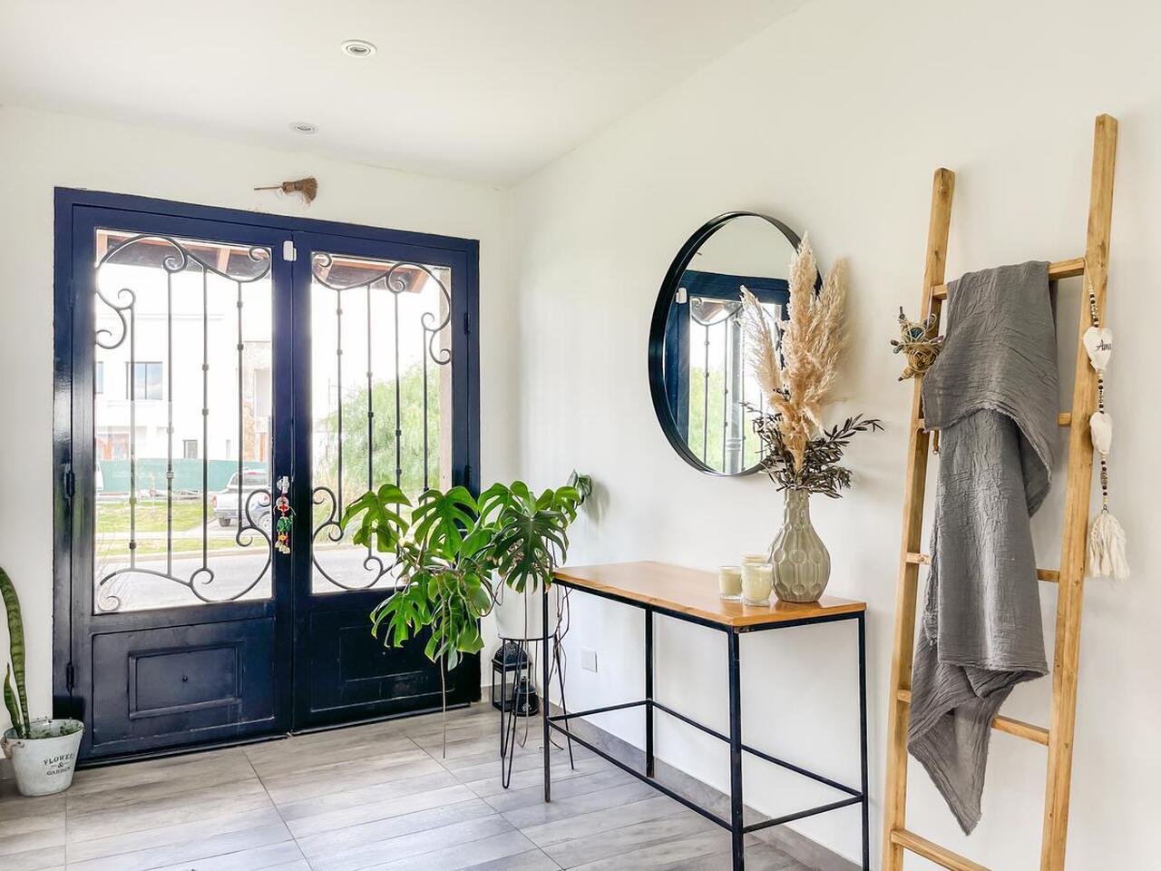 Venta Casa 4 ambientes, San Sebastián, área 1