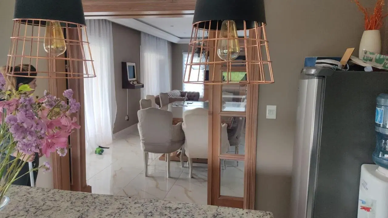 Venta Casa 6 ambientes, San Sebastián, área 5 4